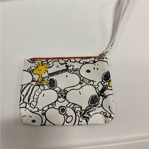 Snoopy wristlet